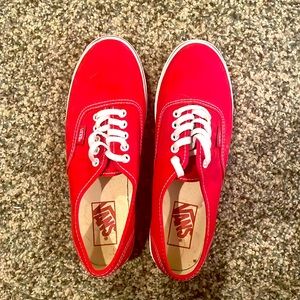 Vans Off the Wall Authentic Lo Pro Shoes Size 7 women’s or 5.5 men’s